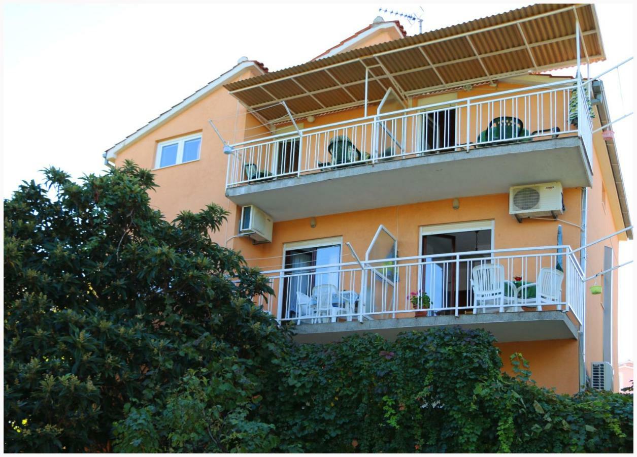 Apartments Bilo Near พรีมอชเตน ภายนอก รูปภาพ